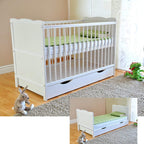 Baby Gitterbett mit Schublade 3-fach höhenverstellbar 6 cm Aloe Vera Matratze Zahnschienen umbaubar zum Juniorbett 120 x 60 cm Weiß