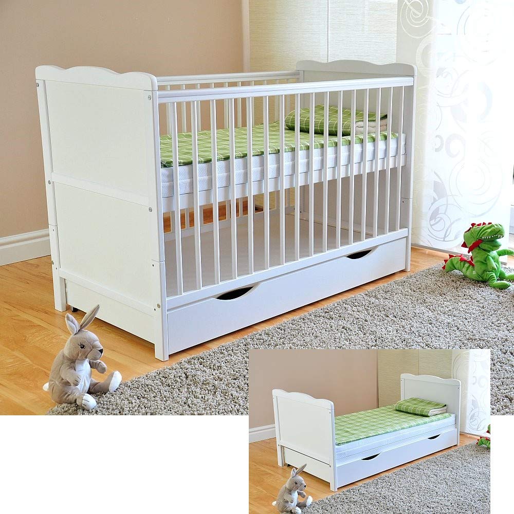 Baby Gitterbett mit Schublade 3-fach höhenverstellbar 6 cm Aloe Vera Matratze Zahnschienen umbaubar zum Juniorbett 120 x 60 cm Weiß