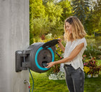 Akku Wand Schlauchbox 35 m Gartenschlauch Automatischer Schlauchaufroller 18V mit Schlauchführung RollControl Wandmontage 180° schwenkbar