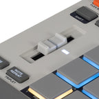 MPC Sampler MPCSAMPLE tragbar Standalone USB-C mit 16 Pads Lautsprecher Mikrofon und Akku 23,6 × 19,4 × 5 cm