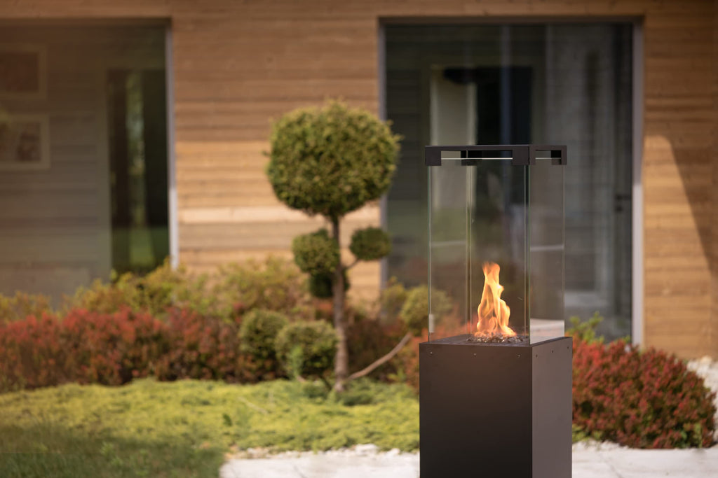 Gas-Terrassenheizer Faro 8 kW freistehend 36 x 36 x 150 cm Schwarz mit Gasregler und Schutzhülle