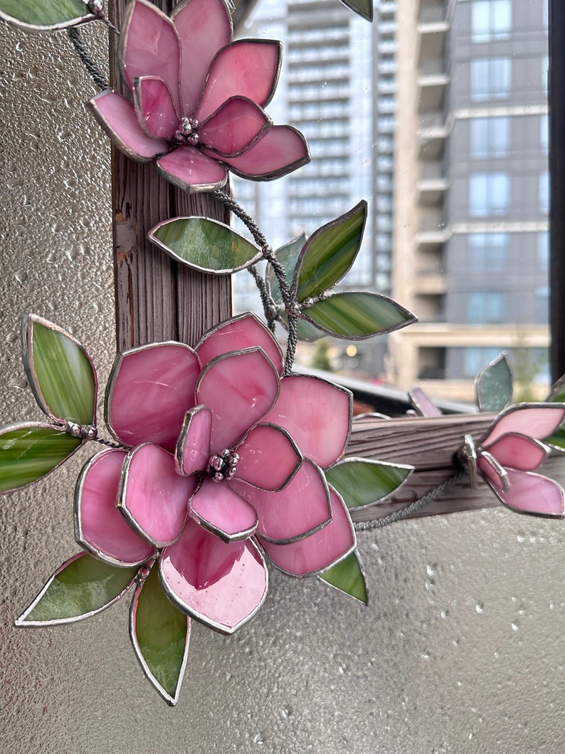 Glasmalerei-Spiegel mit Magnolien, Holzrahmen, botanische Wanddekoration, 30x40 cm