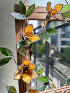 Tiffany-Stil Spiegel mit Glasblumen Magnolien Bernstein Naturholz Wanddekoration