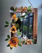 Tiffany-Stil Spiegel mit Glasblumen Magnolien Bernstein Naturholz Wanddekoration