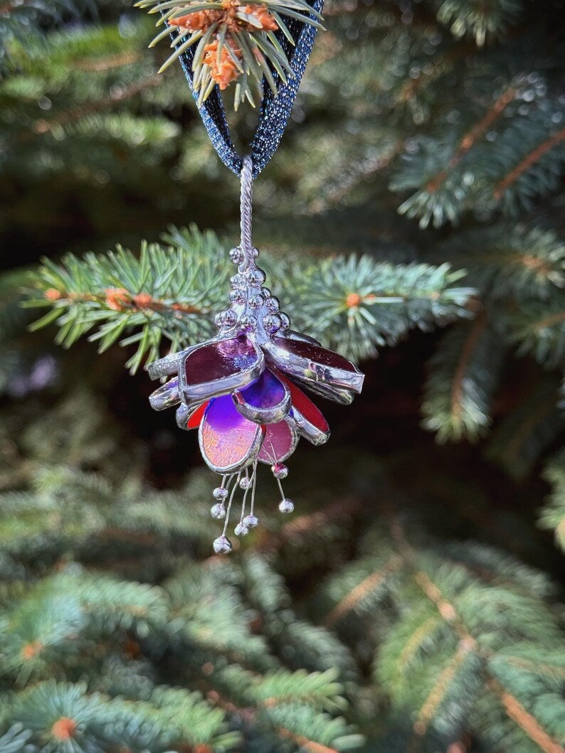 Multicolor Fuchsia Blume Glasmalerei Ornament Suncatcher Weihnachtsdeko 6x6 cm