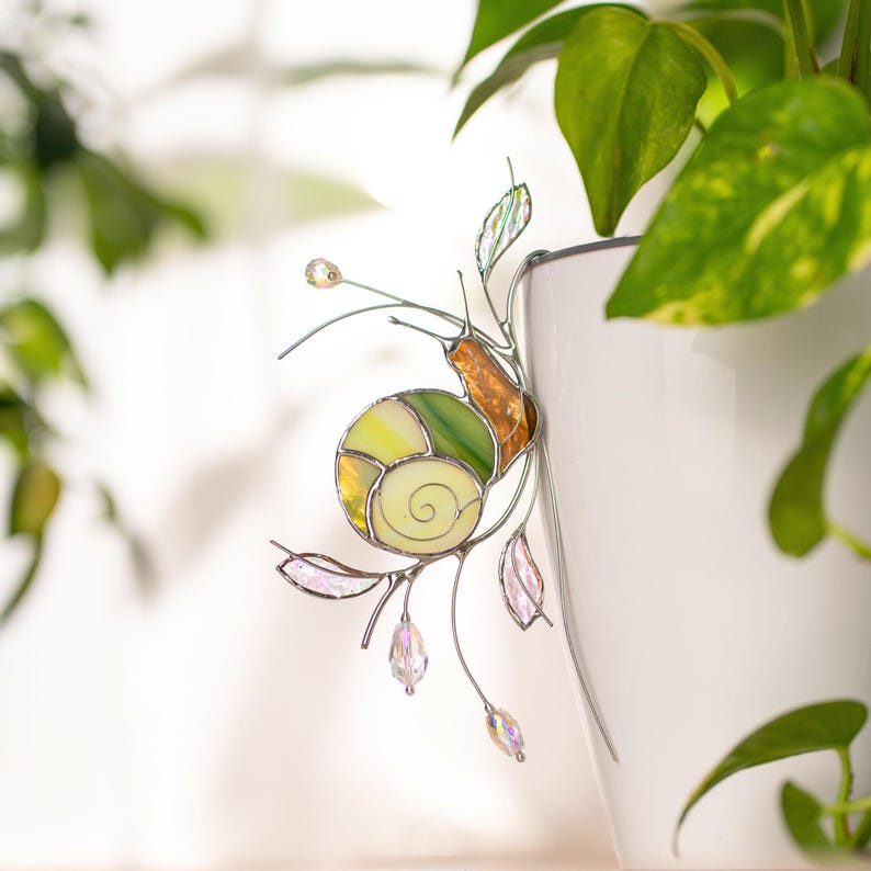 Gartenschnecke Buntglas Sonnenfänger mit Kristallen – 9,5 x 16,5 cm