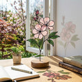 Freistehende Glasmalerei Kirschblüte Sakura Tischdekoration Rosa Buntglas Blume mit Holzsockel