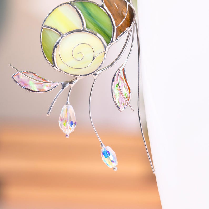 Gartenschnecke Buntglas Sonnenfänger mit Kristallen – 9,5 x 16,5 cm