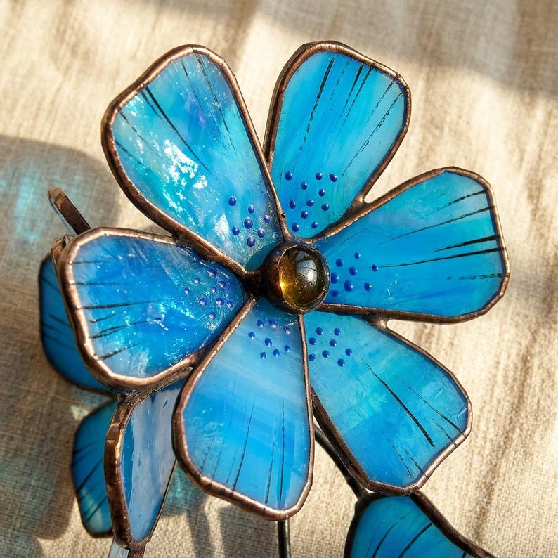 Blaue Vergissmeinnicht Glasblume Tischdekoration Eichensockel Tiffany Handwerk