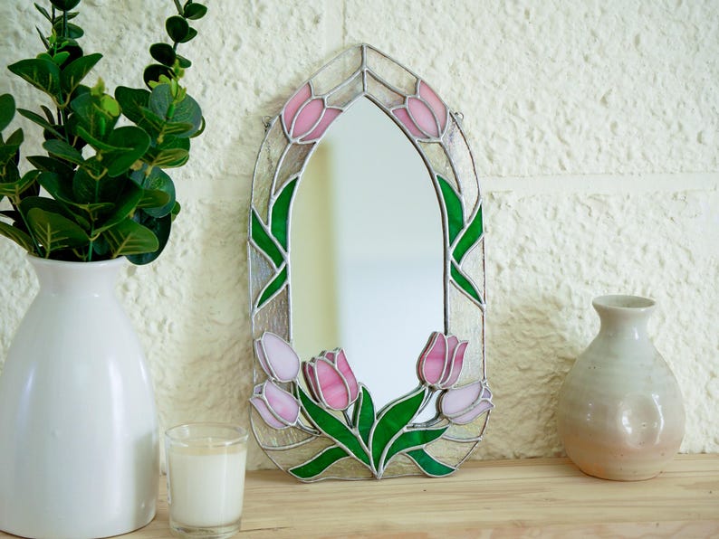 Glasmalerei Tulip Spiegel - Gothic Arch Floral Wanddekoration mit Kette