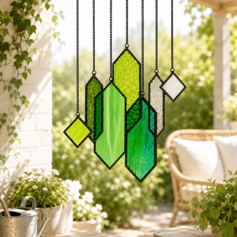 Geometrischer Buntglas-Sonnenfänger, farbenfrohes Glas-Windspiel