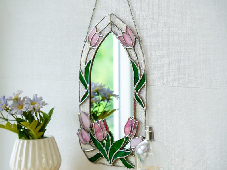 Glasmalerei Tulip Spiegel - Gothic Arch Floral Wanddekoration mit Kette