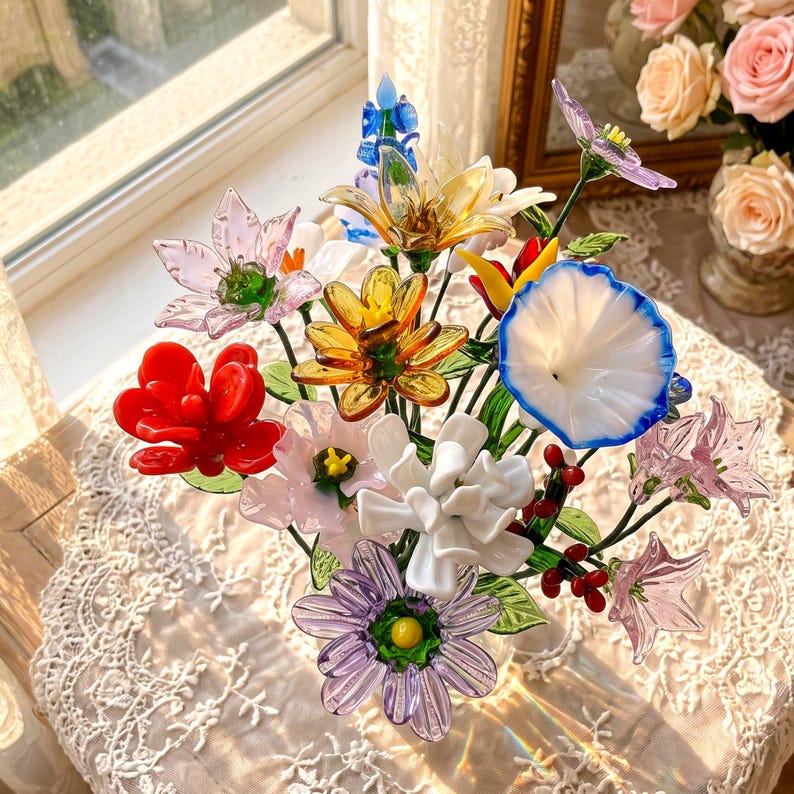 Geburtsmonatsblume aus Glas, mundgeblasene Glasblume, handgefertigtes Deko-Arrangement, 25 cm