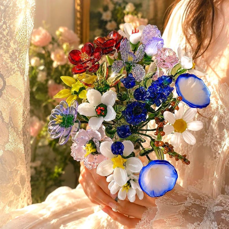 Geburtsmonatsblume aus Glas, mundgeblasene Glasblume, handgefertigtes Deko-Arrangement, 25 cm