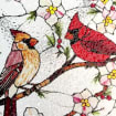 Kardinal Glasmalerei Suncatcher Fensterbehang Vogelglaskunst Wohnkultur Gedenk-Sonnenfänger